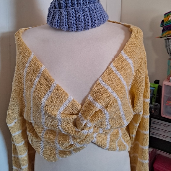 Sweaters.🌈 - Picture 3 of 5